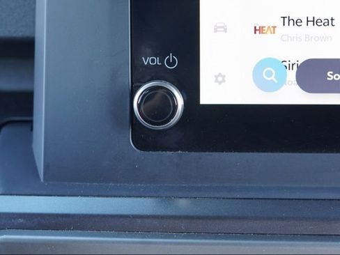 Certified 2025 Toyota 4Runner TRD Off-Road image 29