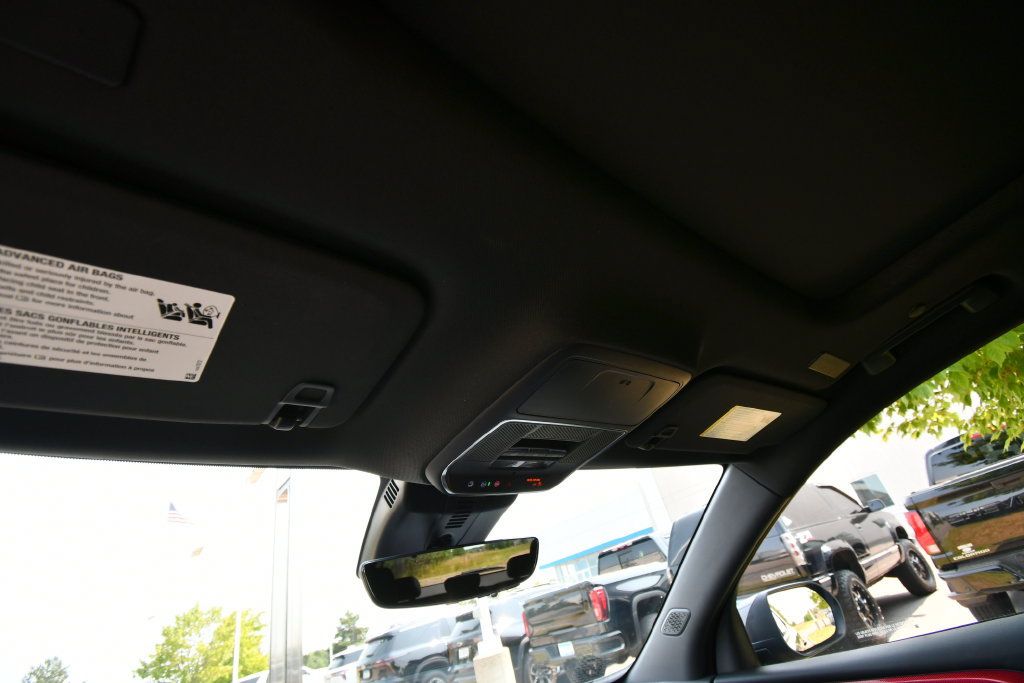 Used 2025 Chevrolet Traverse RS w/ LPO, Floor Liner Package AWD/4WD image 33