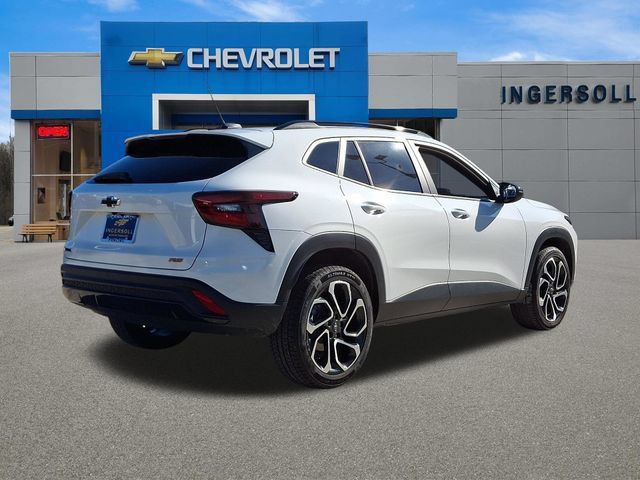 Used 2025 Chevrolet Trax RS w/ Sunroof Package FWD image 27