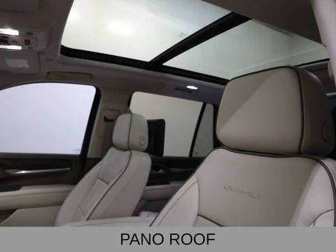 Used 2021 GMC Yukon Denali w/ LPO, Illumination Package AWD/4WD image 25