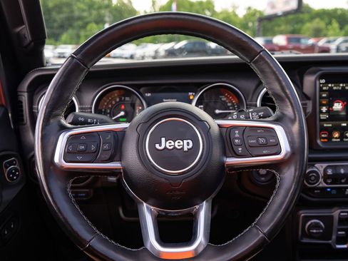 Used 2022 Jeep Wrangler Unlimited Sahara w/ Cold Weather Group AWD/4WD image 29