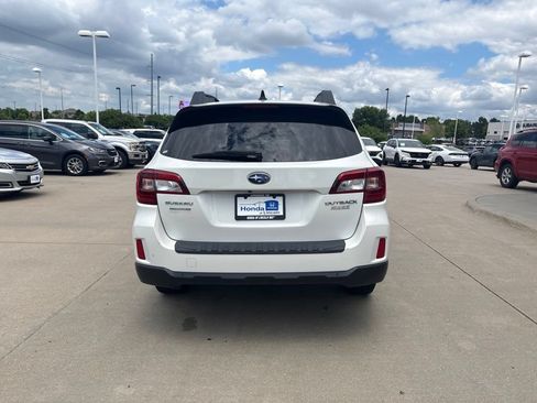 Used 2017 Subaru Outback 2.5i Premium AWD/4WD image 7