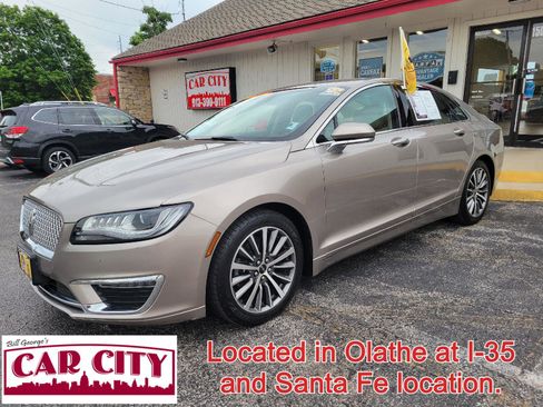 Used 2019 Lincoln MKZ Reserve FWD image 1