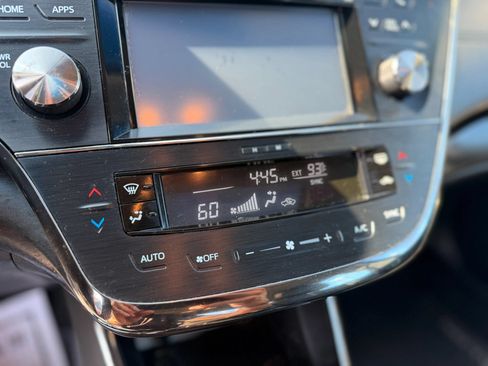 Used 2016 Toyota Avalon XLE Plus FWD image 19