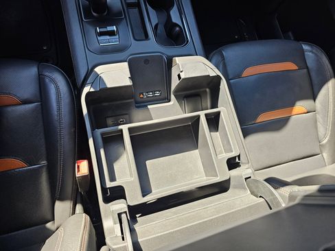 Used 2022 GMC Sierra 1500 AT4 w/ AT4 Preferred Package image 24