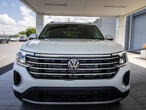 New 2026 Volkswagen Atlas SE FWD image 8