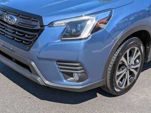 Used 2023 Subaru Forester Limited AWD/4WD image 9