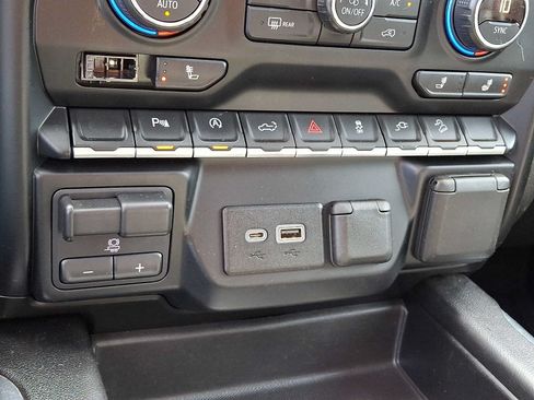 Used 2019 Chevrolet Silverado 1500 LT Trail Boss AWD/4WD image 24