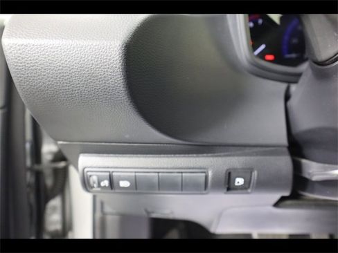 Used 2022 Toyota Corolla LE image 22