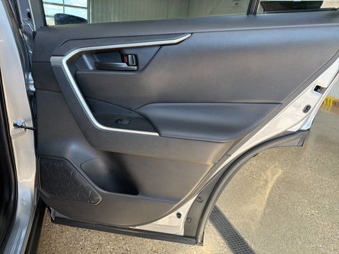 Used 2023 Toyota RAV4 LE AWD/4WD image 28