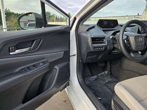 New 2026 Toyota Prius XLE image 20