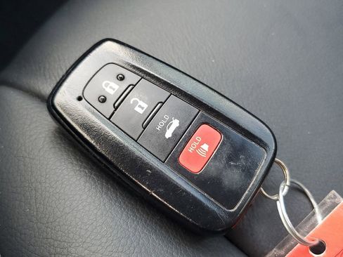 Certified 2023 Toyota Camry XLE image 28