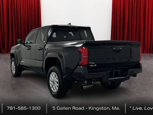 Certified 2024 Toyota Tacoma SR5 AWD/4WD image 7