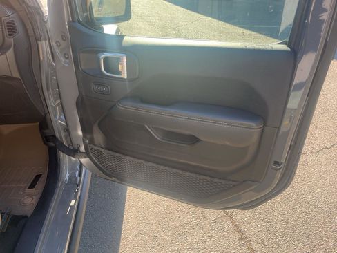 Used 2021 Jeep Wrangler Unlimited Rubicon 4xe image 38