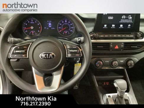 Certified 2020 Kia Forte LXS image 3