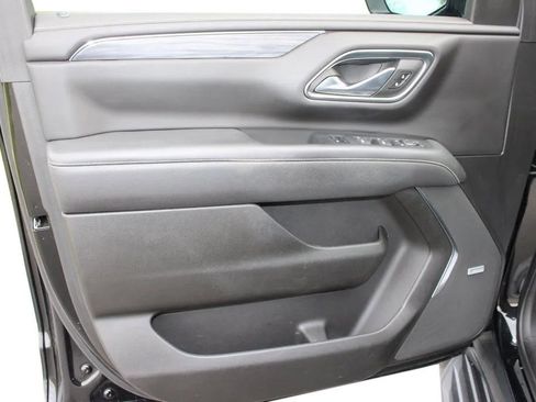 Used 2021 GMC Yukon SLT w/ SLT Premium Package image 10