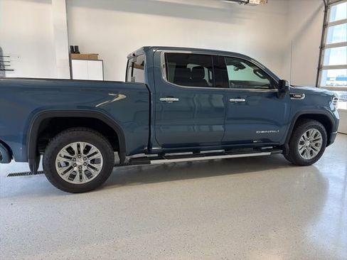 Used 2025 GMC Sierra 1500 Denali AWD/4WD image 10