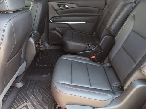 Certified 2025 Chevrolet Traverse Z71 AWD/4WD image 24