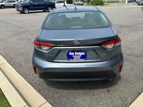 Used 2024 Toyota Corolla LE FWD image 5
