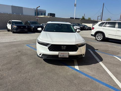 Used 2024 Honda Accord EX-L image 2