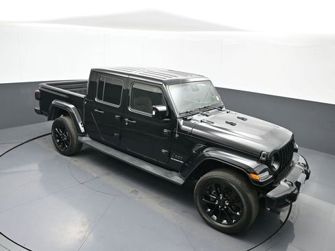 Used 2022 Jeep Gladiator Overland image 37