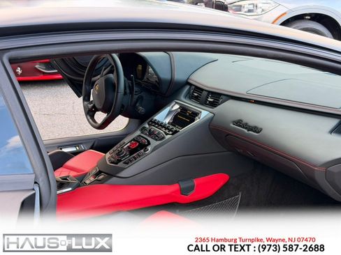 Used 2018 Lamborghini Aventador S AWD/4WD image 7