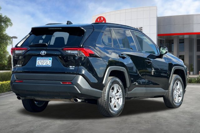 Certified 2022 Toyota RAV4 XLE AWD/4WD image 5