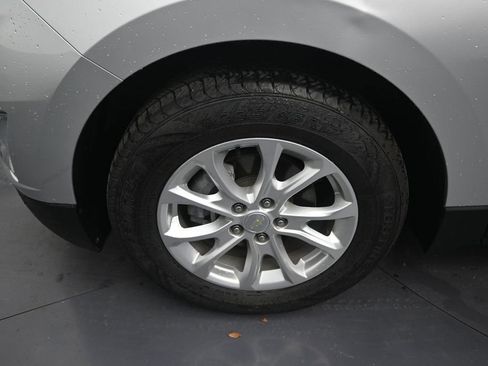 Used 2021 Chevrolet Equinox LS FWD image 9