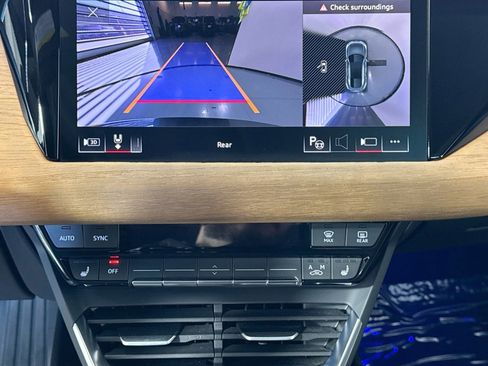 Used 2023 Audi e-tron GT Prestige w/ Prestige Package image 13