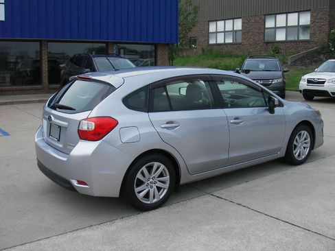 Used 2016 Subaru Impreza 2.0i Premium w/ Popular Package #1 AWD/4WD image 5