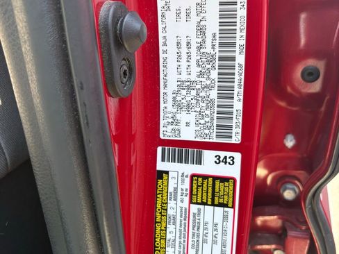 Used 2019 Toyota Tacoma TRD Sport w/ Technology Package image 13