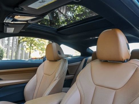 Used 2024 BMW 430i Coupe w/ Convenience Package RWD image 36