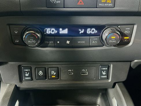 Used 2024 Nissan Frontier SV w/ SV Convenience Package RWD image 23