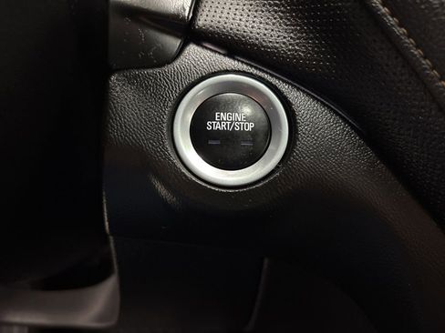 Used 2018 Chevrolet Equinox Premier AWD/4WD image 21