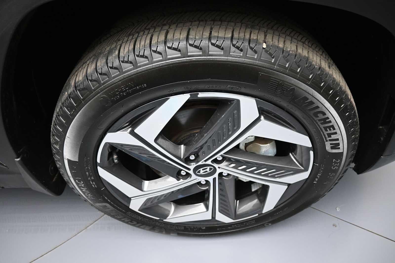 Used 2024 Hyundai Tucson Limited AWD/4WD image 13