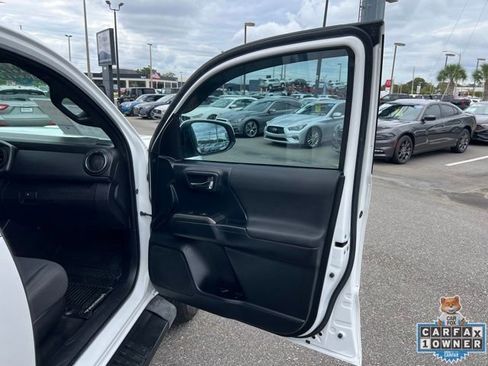 Used 2019 Toyota Tacoma TRD Sport image 41