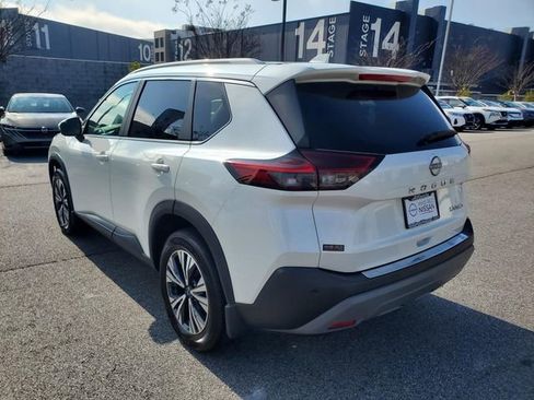 Certified 2022 Nissan Rogue SV w/ SV Premium Package image 6