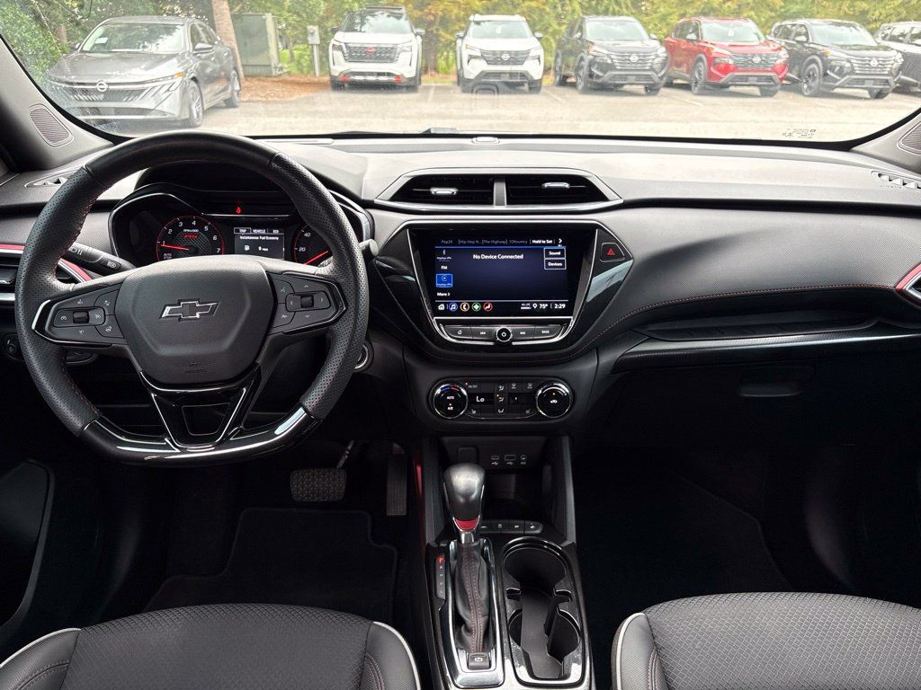 Used 2023 Chevrolet TrailBlazer RS w/ Convenience Package FWD image 25