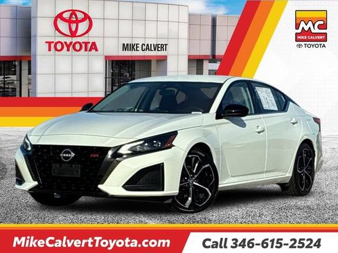 Used 2024 Nissan Altima 2.5 SR FWD image 1