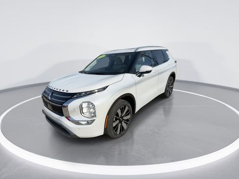 New 2026 Mitsubishi Outlander SEL AWD/4WD image 4