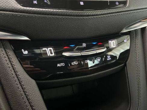Used 2021 Cadillac XT5 Premium Luxury AWD/4WD image 15