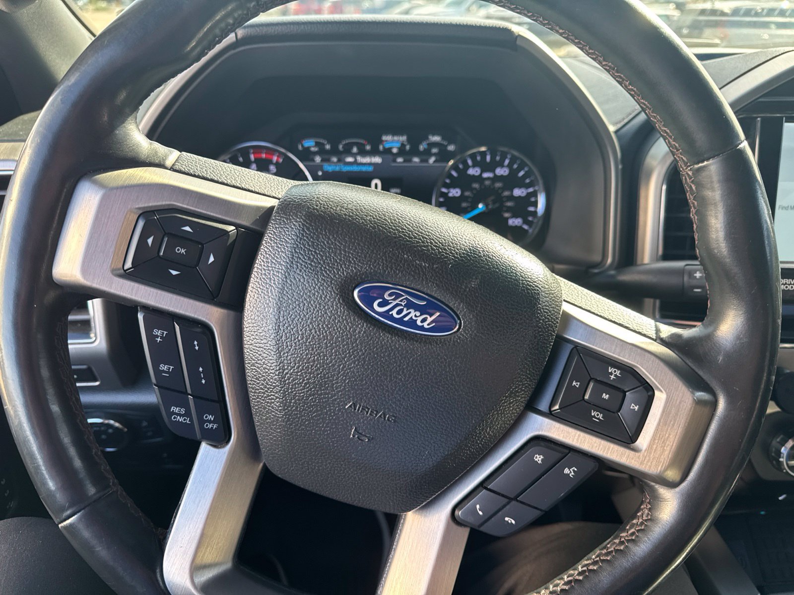 Used 2022 Ford F250 Platinum AWD/4WD image 12