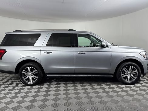 Used 2022 Ford Expedition Max Limited image 4
