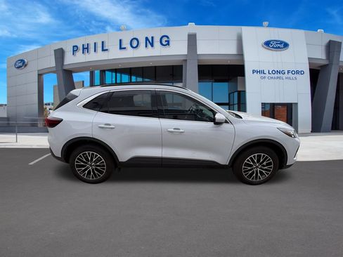 Used 2025 Ford Escape SE FWD image 7