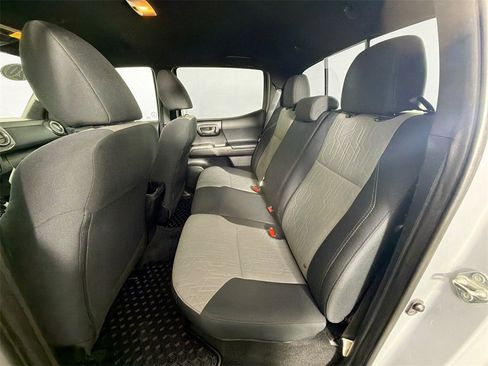 Used 2020 Toyota Tacoma TRD Sport image 22