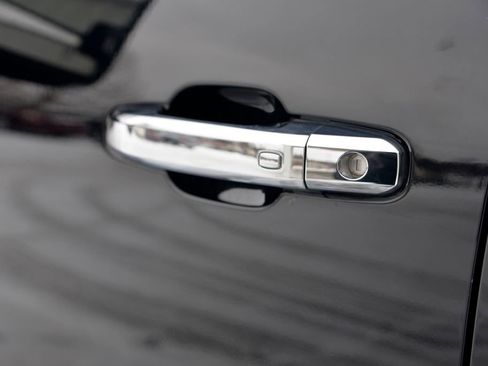 Used 2020 Chevrolet Silverado 2500 High Country w/ Z71 Off-Road Package image 13