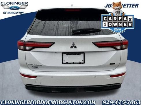 Used 2024 Mitsubishi Outlander SE Black Edition image 9