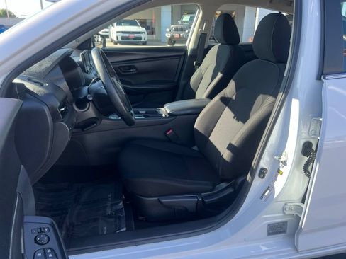 Used 2025 Nissan Sentra S FWD image 26