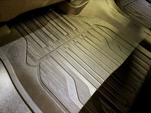 Used 2023 GMC Sierra 1500 SLT w/ SLT Premium Package image 18