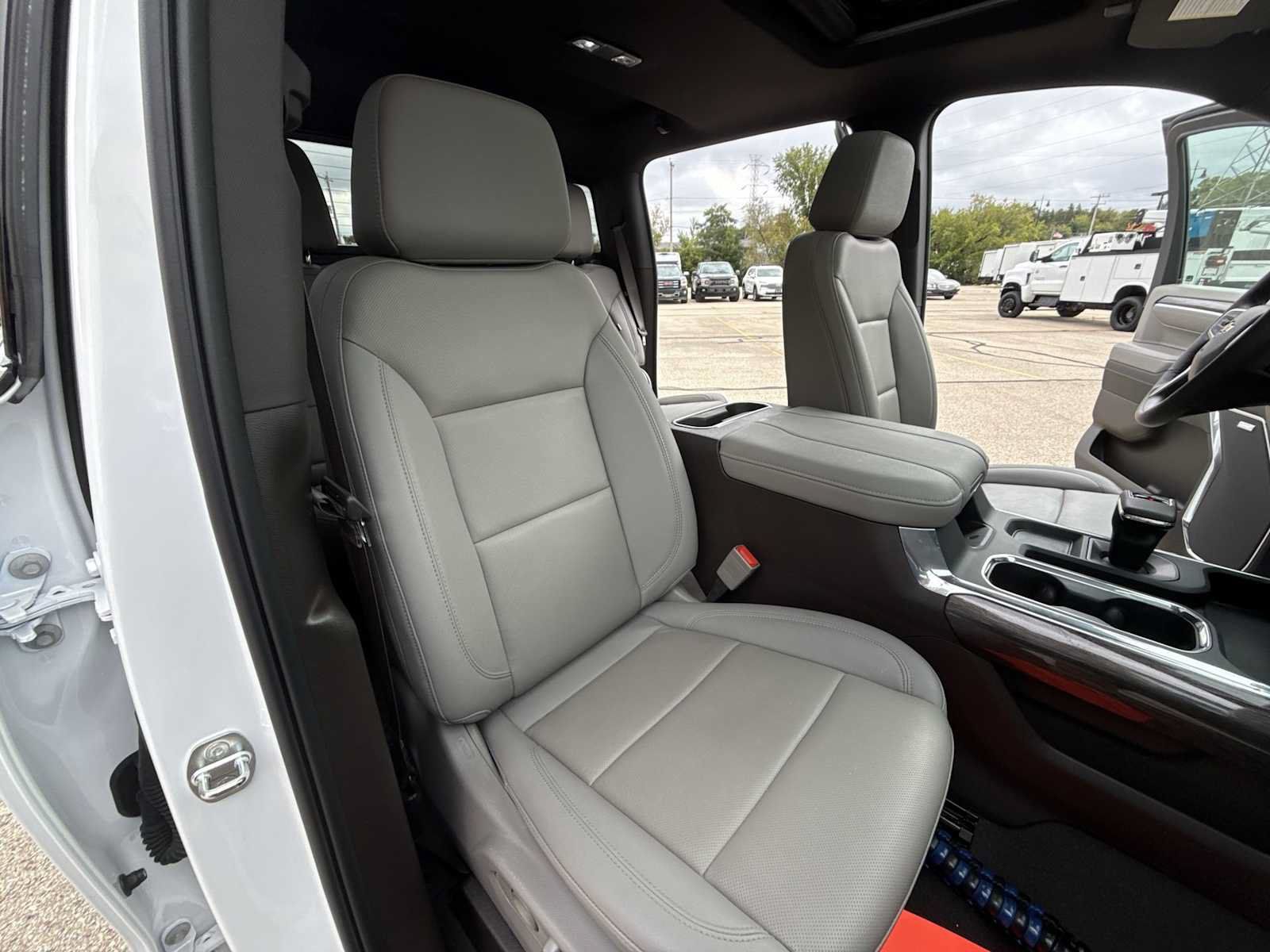 Certified 2024 Chevrolet Silverado 1500 LTZ w/ LTZ Premium Texas Edition AWD/4WD image 28